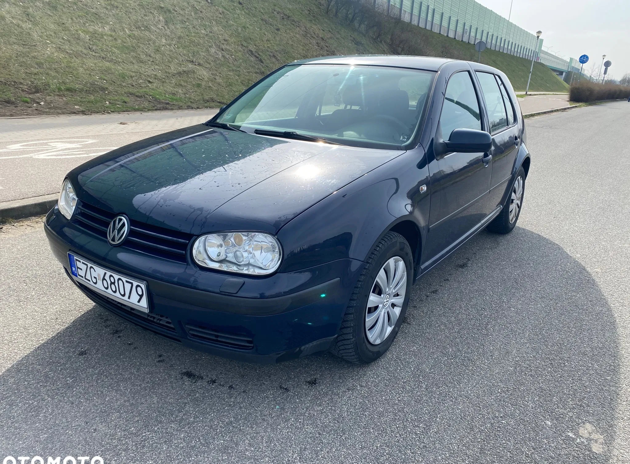 samochody osobowe Volkswagen Golf cena 4900 przebieg: 237000, rok produkcji 2002 z Warszawa